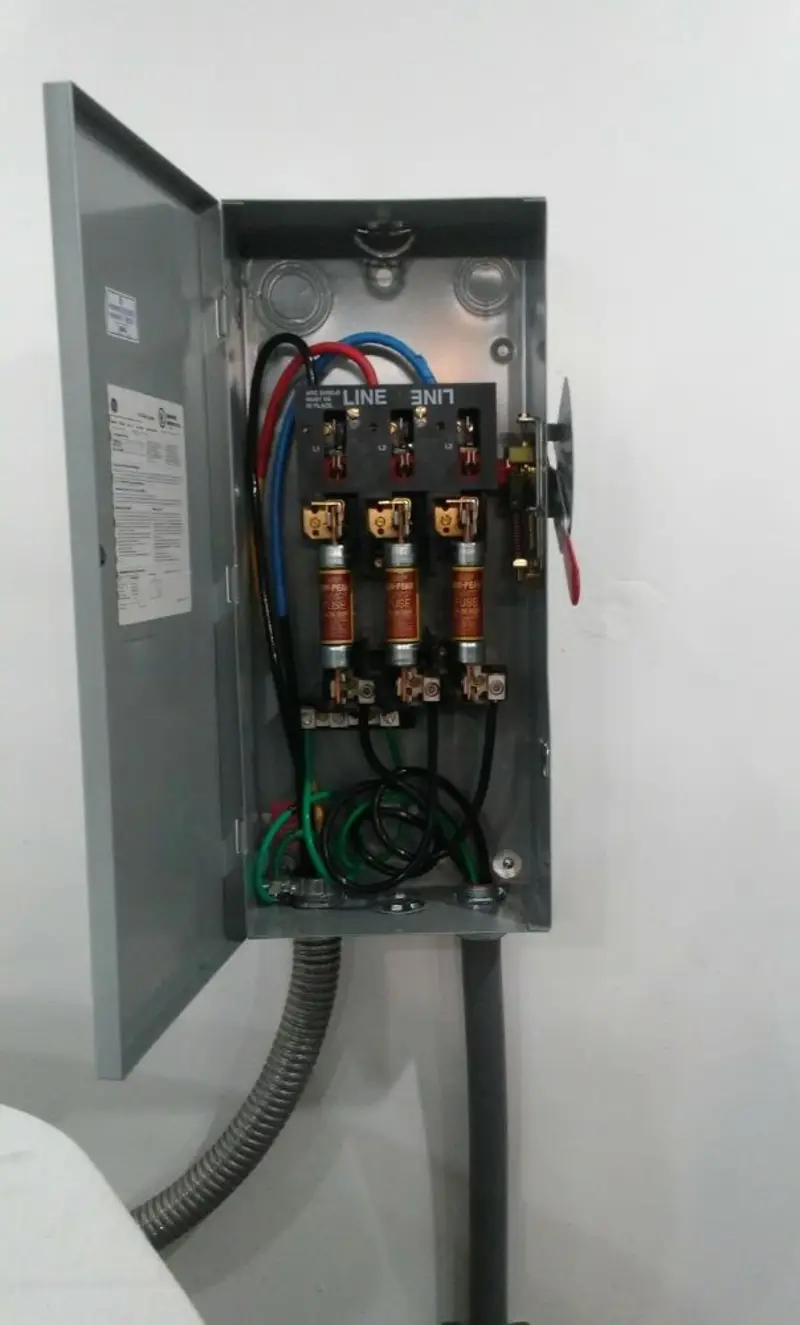 Three-phase disconnect switch installed for Electrical Wiring & Rewiring in Lake Stevens